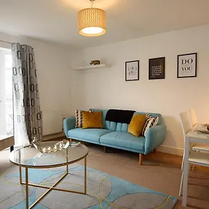 K Suites - Longhorn Avenue Gloucester